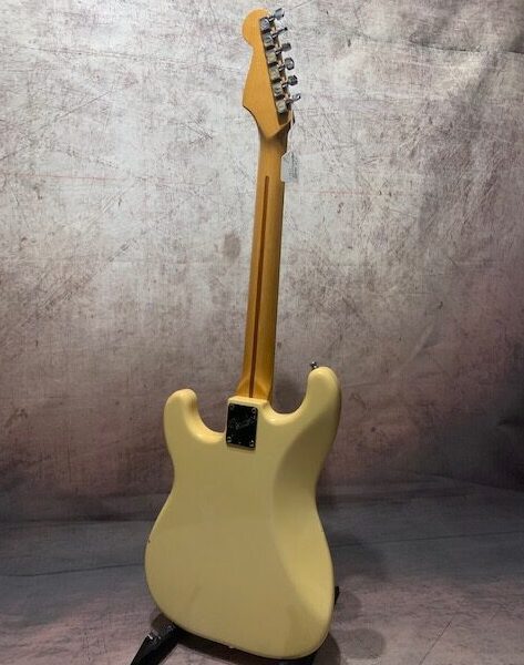 Fender-Stratocaster-1983-USA-Two-Knob-Version-Electric-Guitar-rotated-e1646413358759.jpg