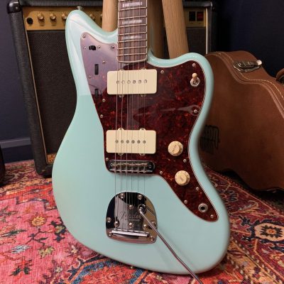 Fender Jazzmaster 60th Anniversary Daphne Blue