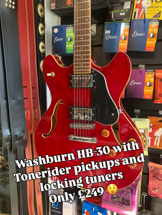 This is an insane price for such a great guitar which has had some nice upgrades, be quick to avoid disappointment 😊🎸🎸🎸🎸 #guitar #guitarlife #hollowbody #kent #folkestonemusic #guitarshopfolkestone
