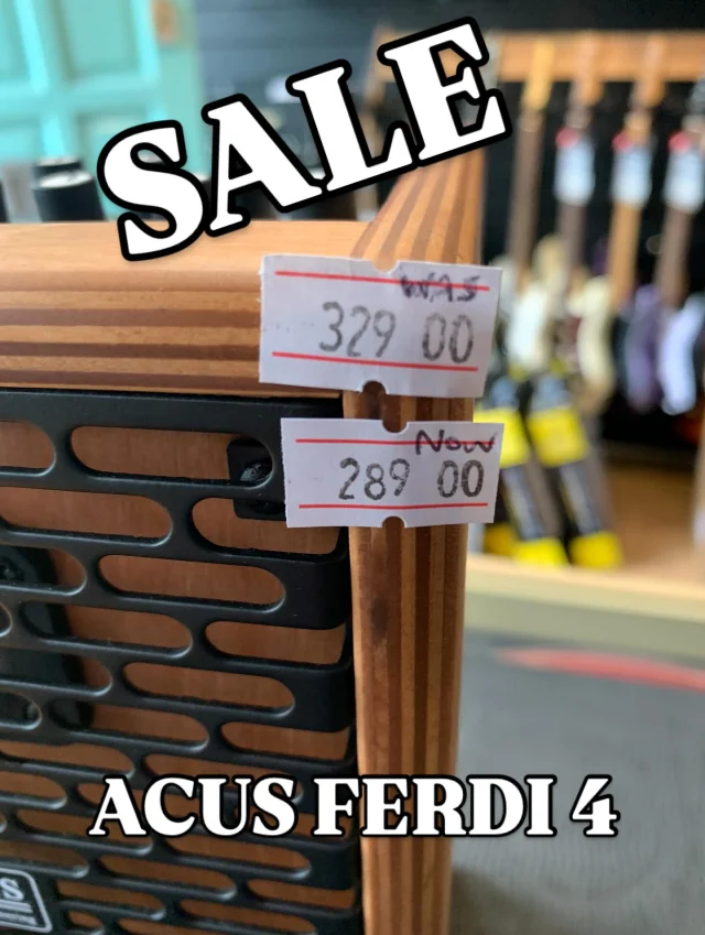 This ACUS Ferdi 4 acoustic guitar amplifier has been on display and has picked up a small mark on the side, it’s a wooden cabinet so it could be sanded if it bothers you, it’s hardly noticeable but it has now been reduced because of it,  the price was £329 but is now £289, first come first served 😊🎸